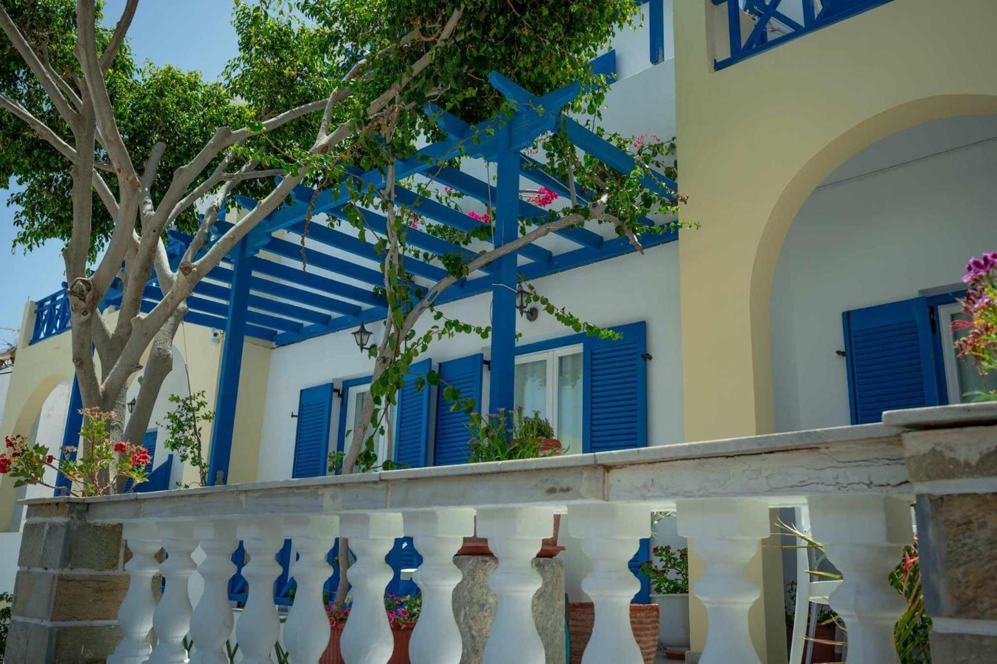 Karidis Hotel Kamári Buitenkant foto