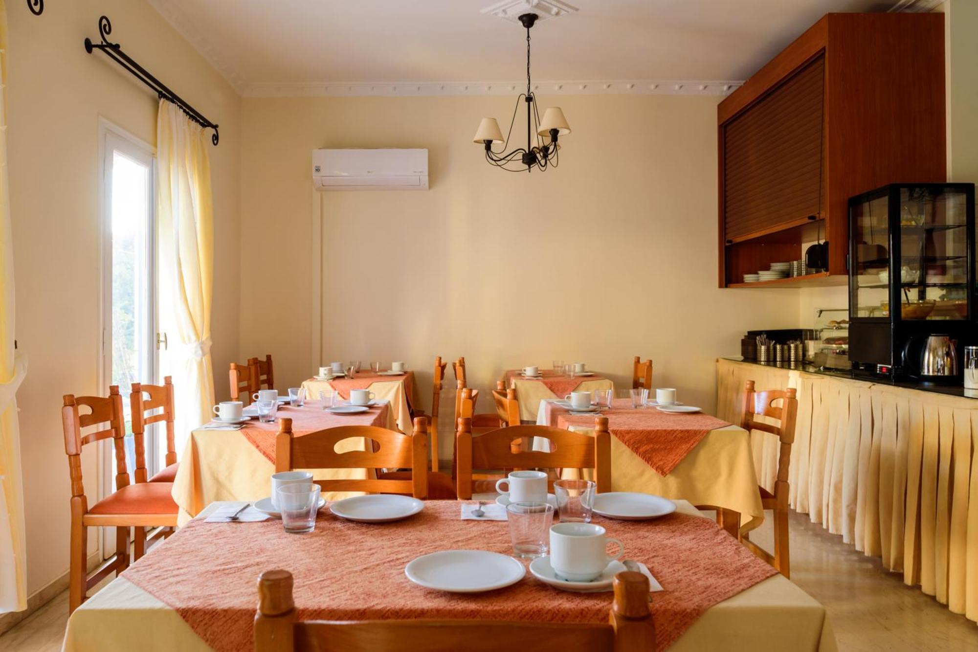 Karidis Hotel Kamári Buitenkant foto