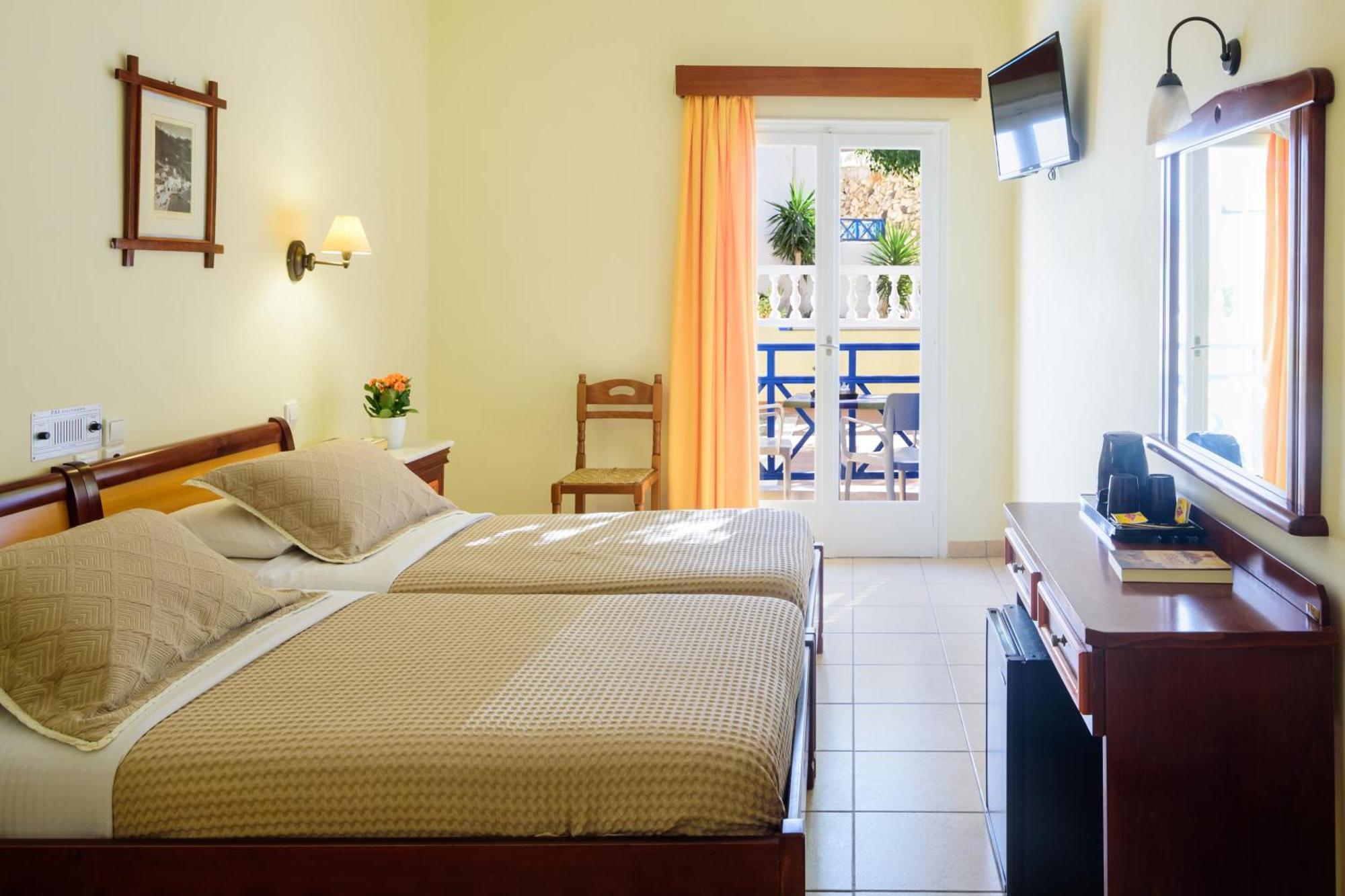 Karidis Hotel Kamári Buitenkant foto