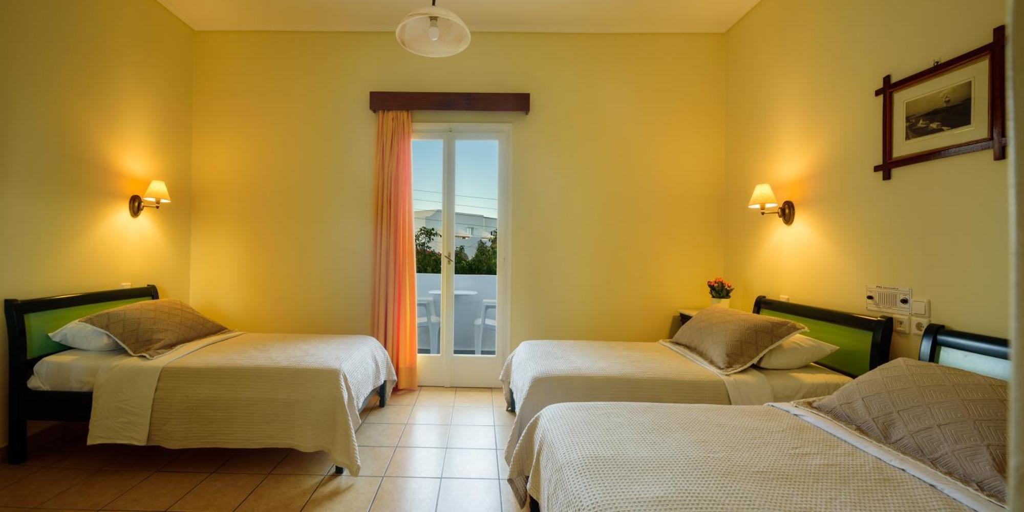 Karidis Hotel Kamári Buitenkant foto